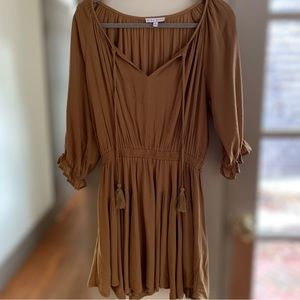 Miou Muse, Tunic blouse, Size Small, caramel color. Rayon.